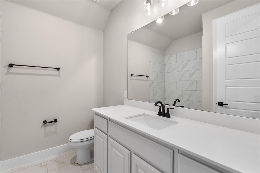 2201 Crystal Palace Boulevard Property Photo 31