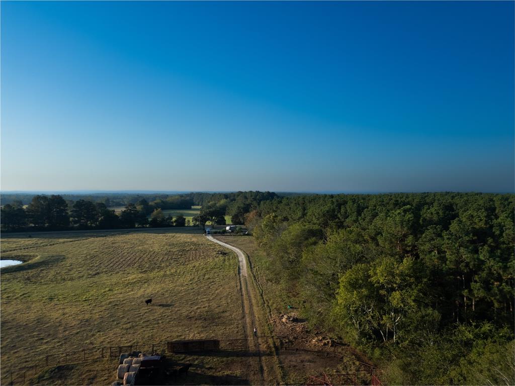 8235 Fm 227 Property Photo 29