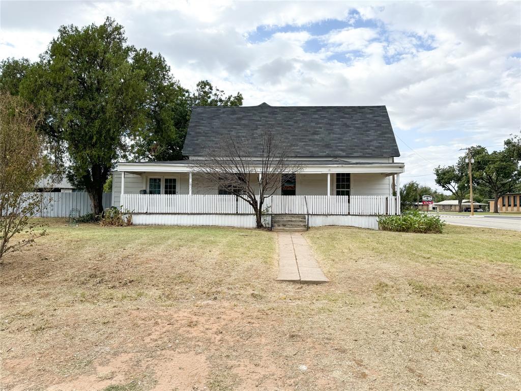 511 N Tackitt Street Property Photo