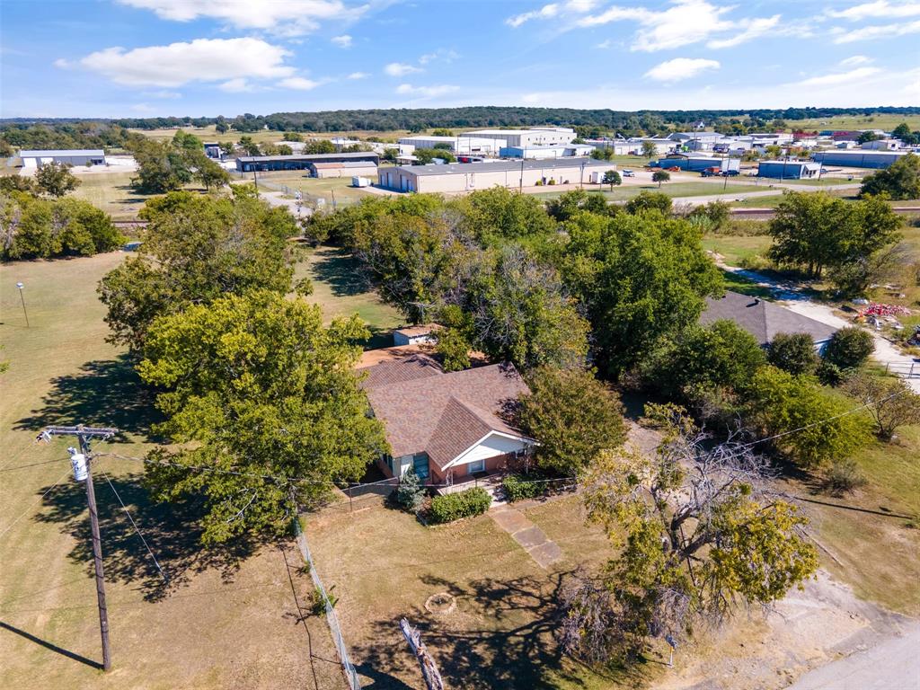 1711 S Main Street Property Photo 4