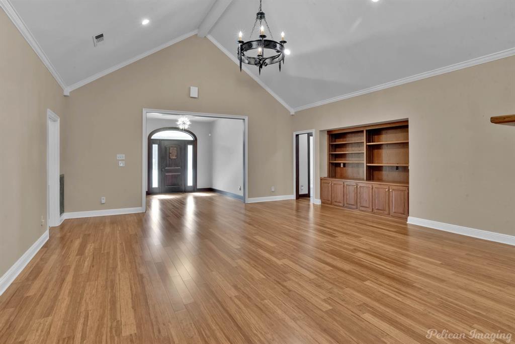 10111 Stonehedge Drive Property Photo 11