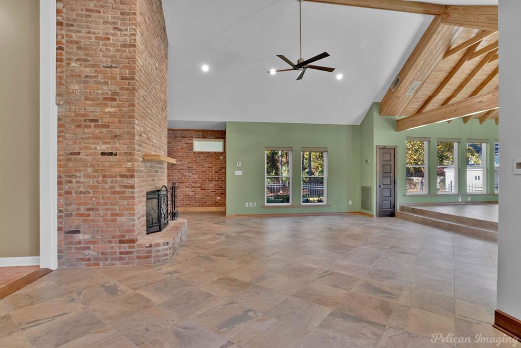 10111 Stonehedge Drive Property Photo 12