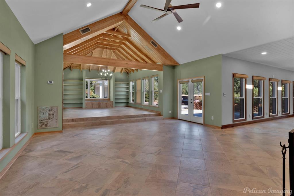 10111 Stonehedge Drive Property Photo 13