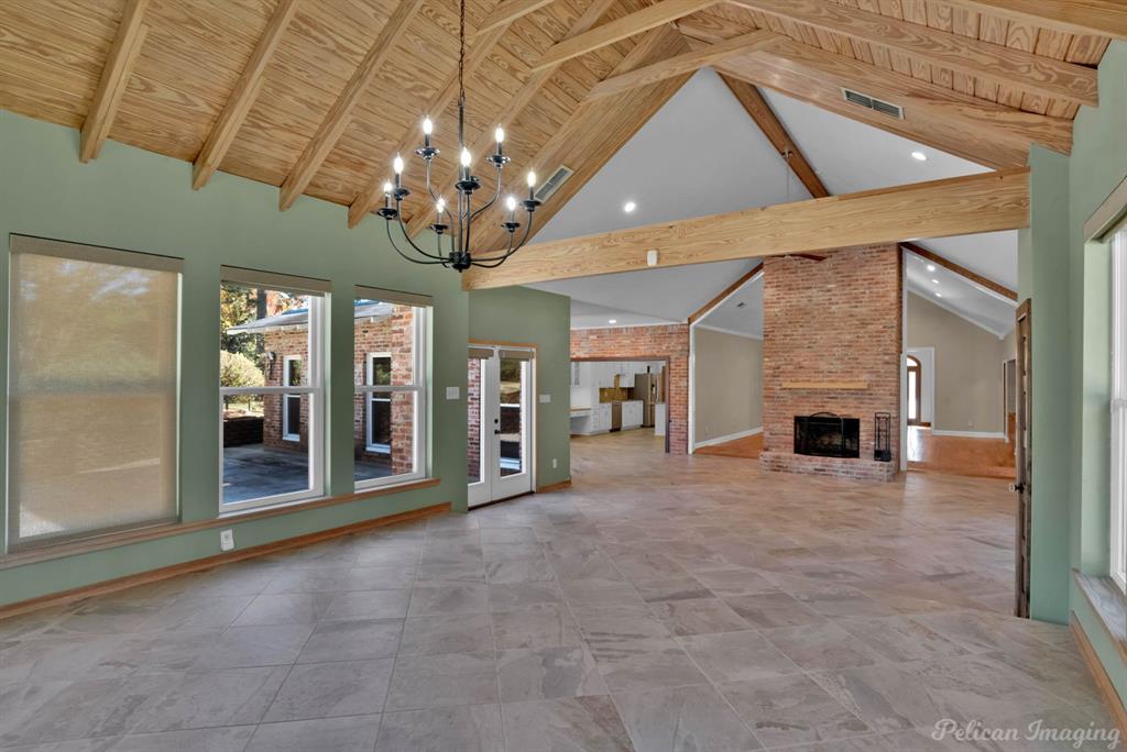 10111 Stonehedge Drive Property Photo 15