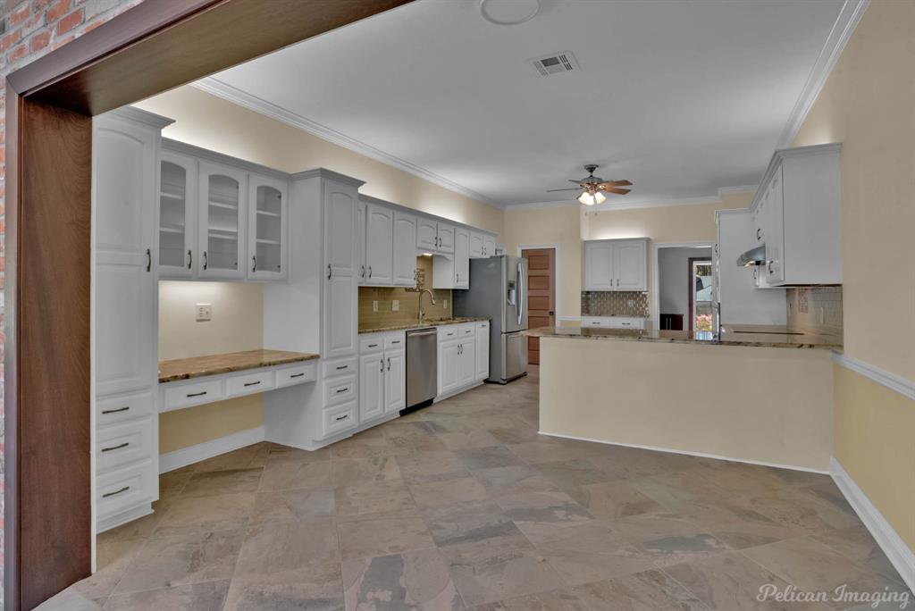 10111 Stonehedge Drive Property Photo 19