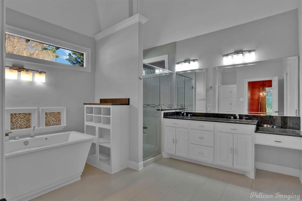 10111 Stonehedge Drive Property Photo 24
