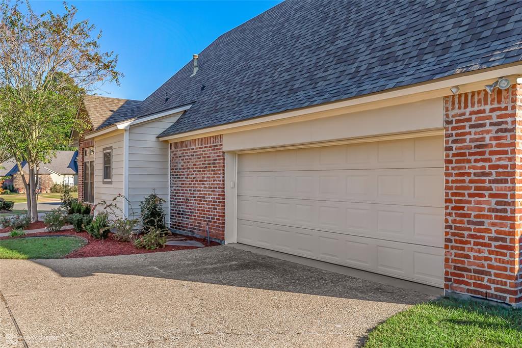 1012 Conti Circle Property Photo 4