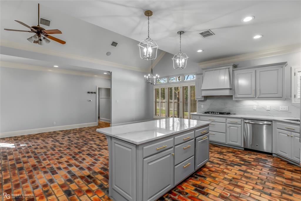 1012 Conti Circle Property Photo 18