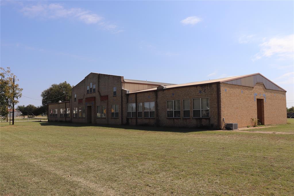 6005 Fm 8 Property Photo 3