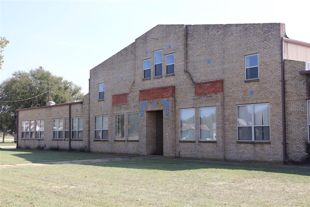 6005 Fm 8 Property Photo 4