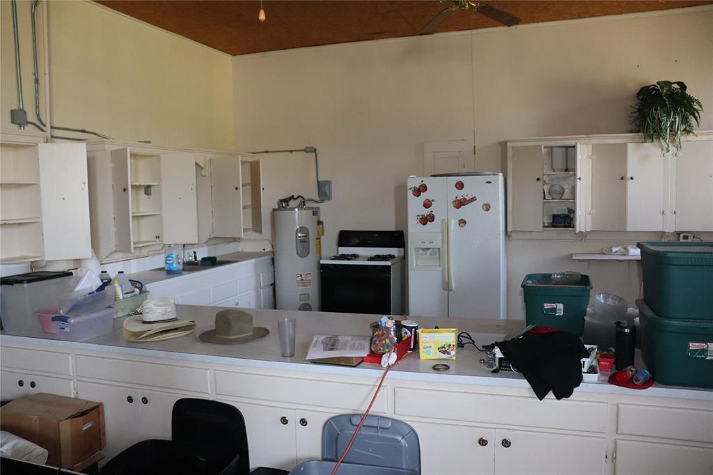 6005 Fm 8 Property Photo 7