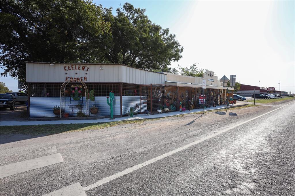 11635 HWY 84-183 E 84-183 E