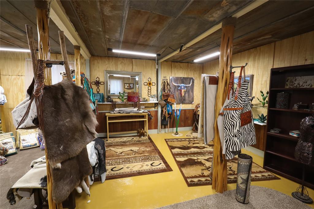 11635 Hwy 84-183 E 84-183 E Property Photo 9