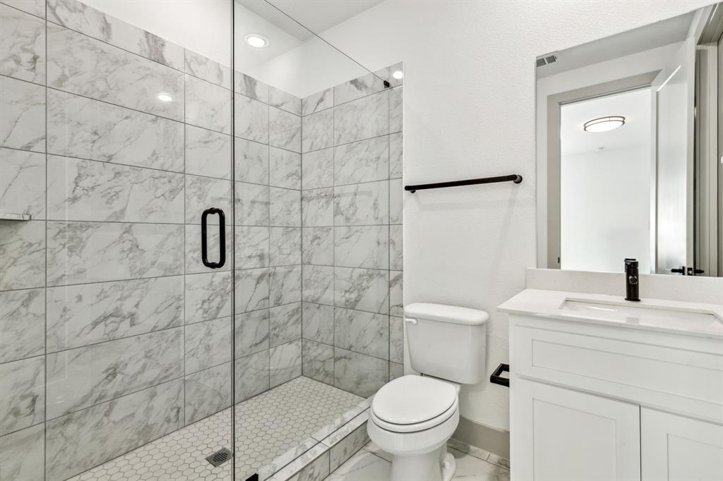 2502 Carmelita Street Property Photo 29