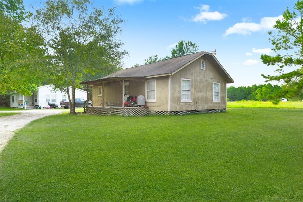2405-2407 County Road 2235 Property Photo