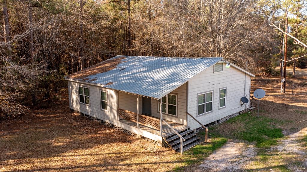 2405-2407 County Road 2235 Property Photo 1