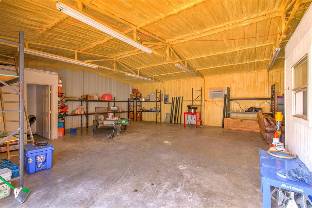 5985 Fall Creek Highway Property Photo 6