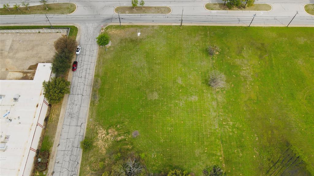 3708 Harwood Road Property Photo 9