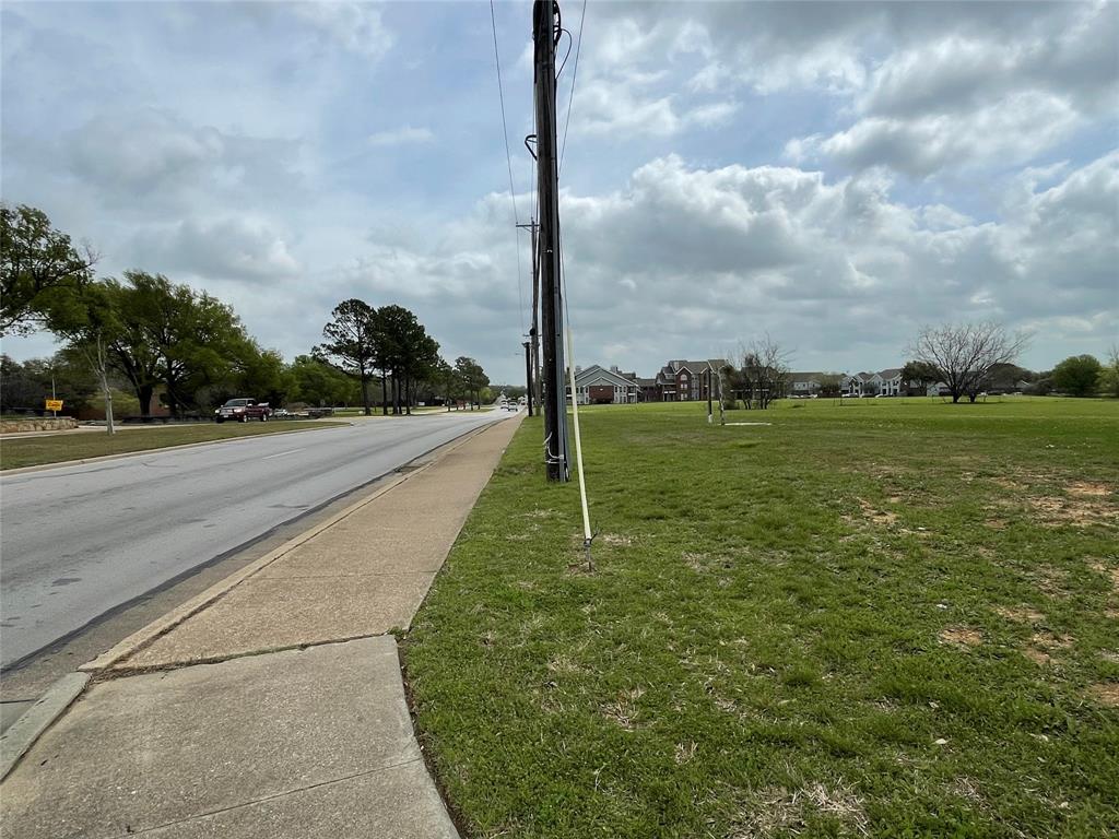3708 Harwood Road Property Photo 14