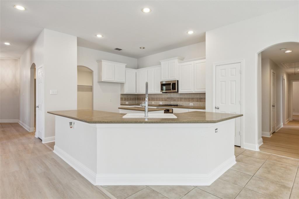 1210 Millers Creek Drive Property Photo 8