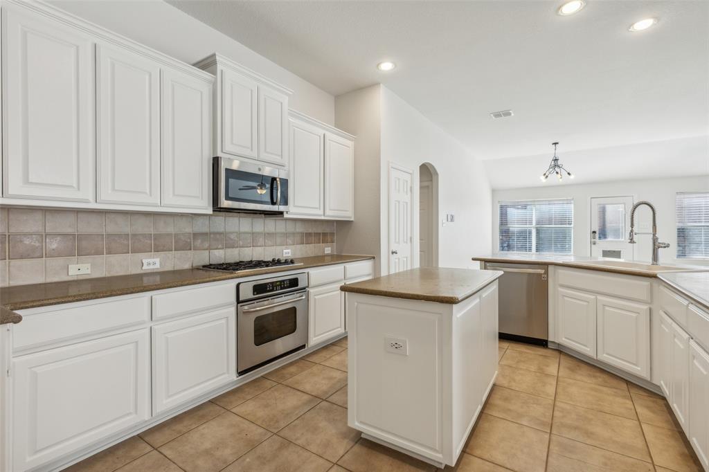 1210 Millers Creek Drive Property Photo 10
