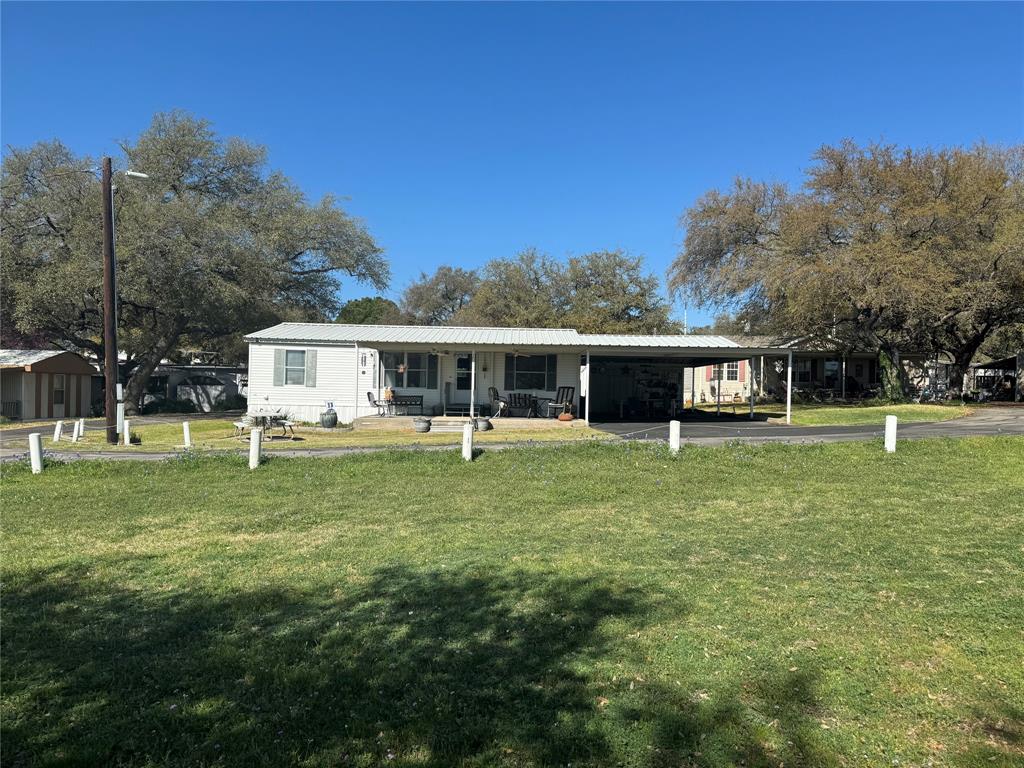 109 Woods Dr Property Photo 3