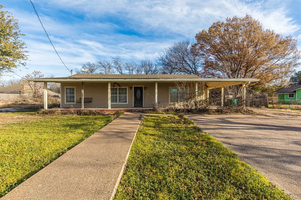 109 E Frost Street Property Photo