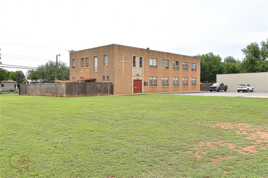 1101 Palm Street Property Photo 2