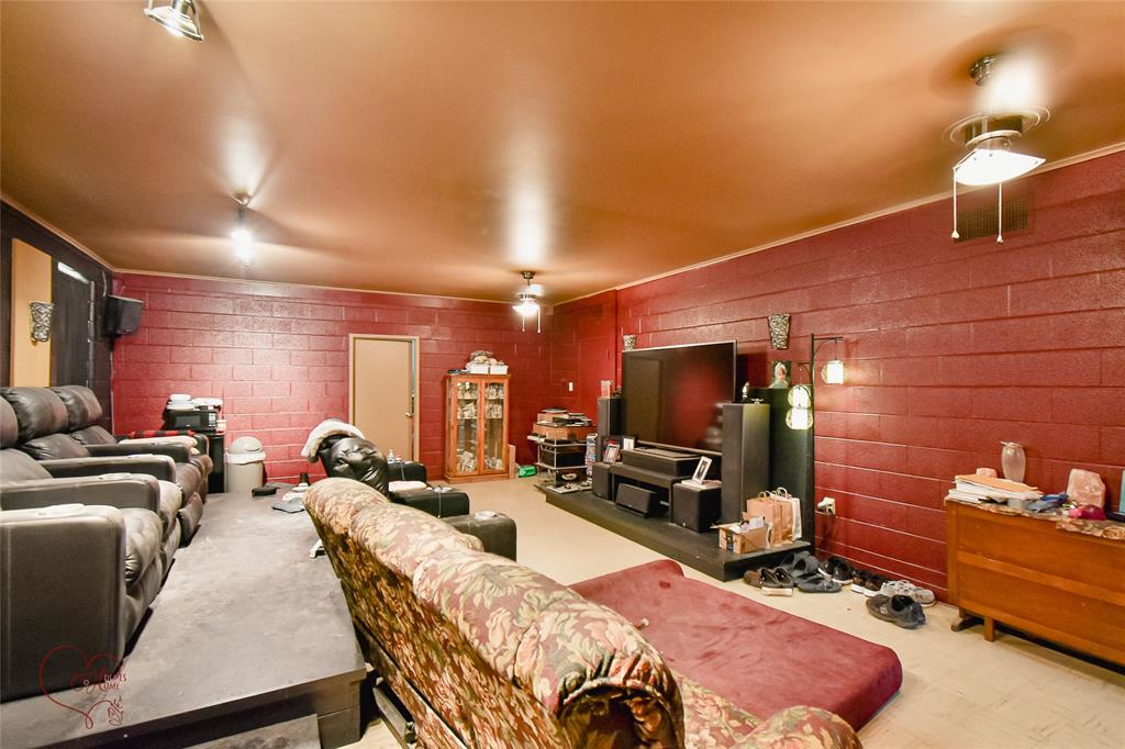 1101 Palm Street Property Photo 23
