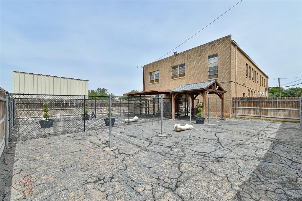 1101 Palm Street Property Photo 27