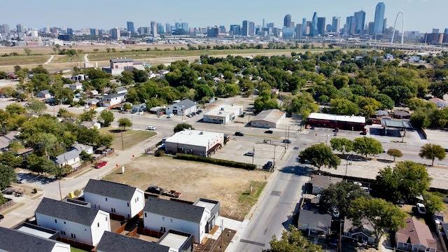 815 Nomas Street Property Photo