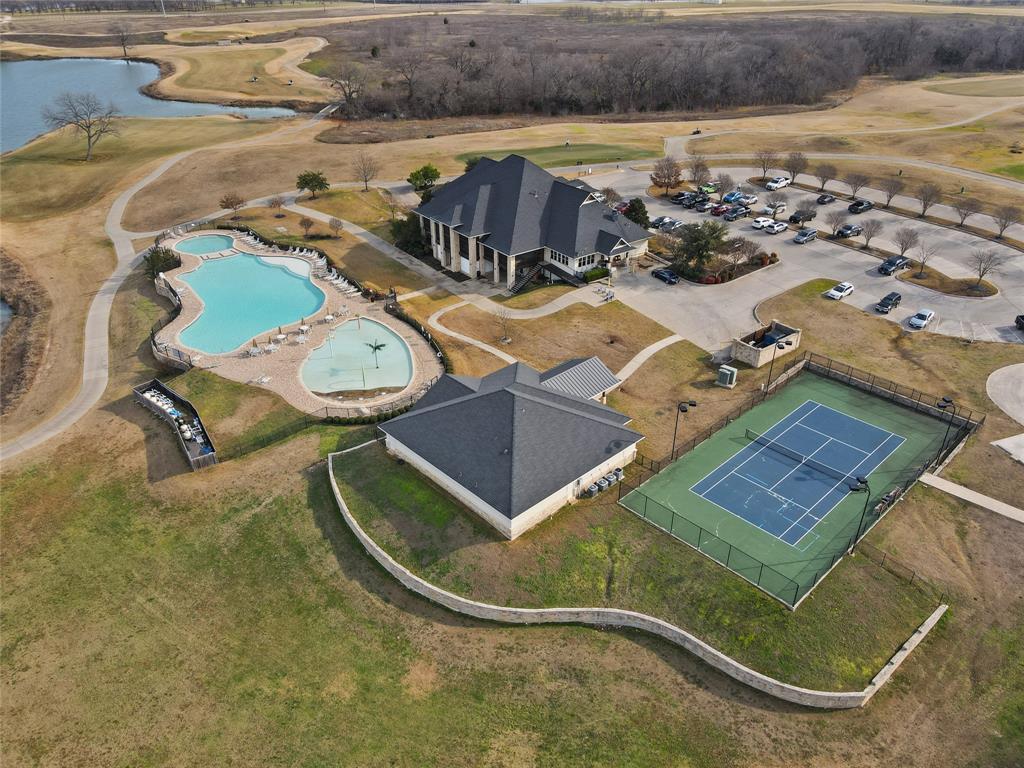 1701 Eagle Glen Pass Property Photo 9