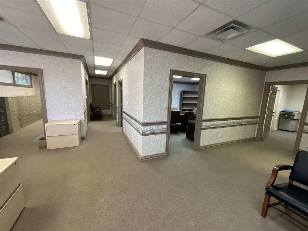 502 Main Property Photo 7