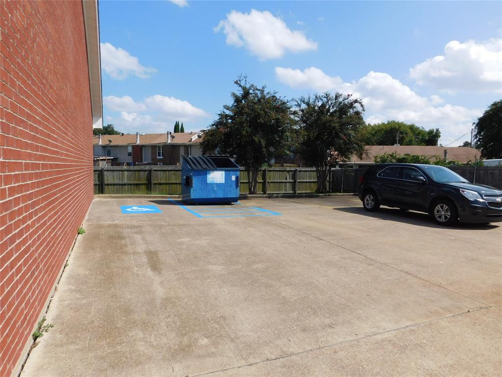 2310 Riverwood Drive C Property Photo 4