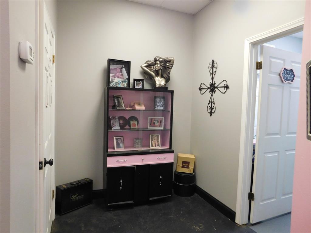 2310 Riverwood Drive C Property Photo 11