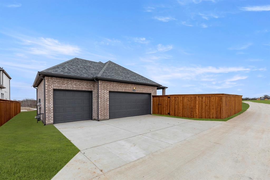 9320 Blooming Ivy Drive Property Photo 37