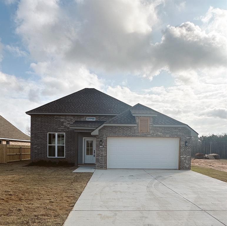 4803 Bogey Lane Property Photo