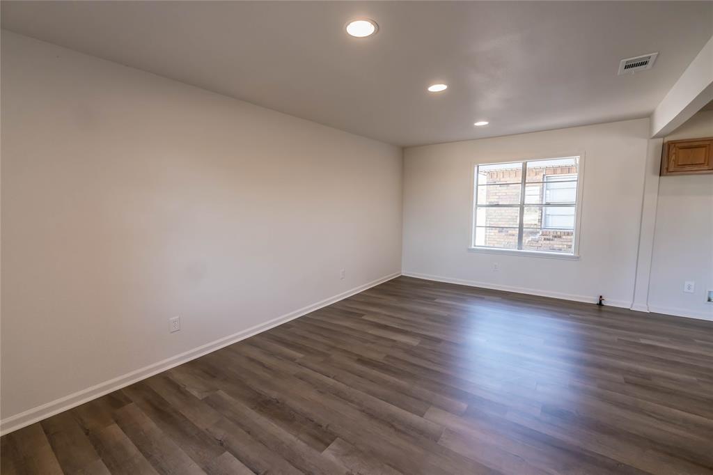 1226 Clay Street Property Photo 16