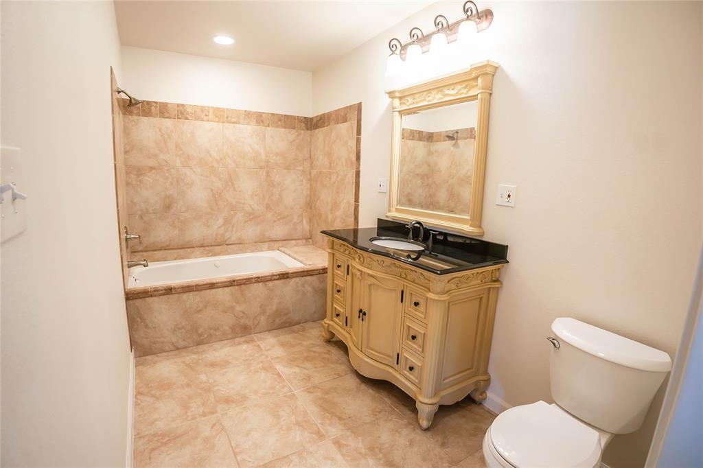 1226 Clay Street Property Photo 20