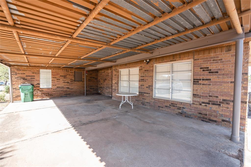 1226 Clay Street Property Photo 28
