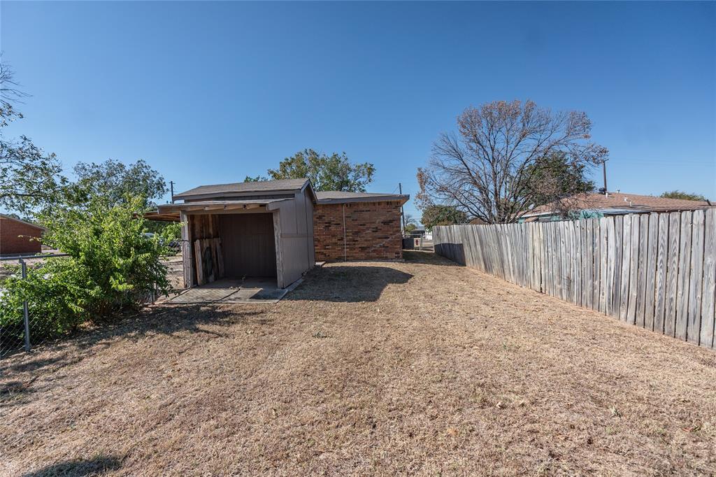 1226 Clay Street Property Photo 29