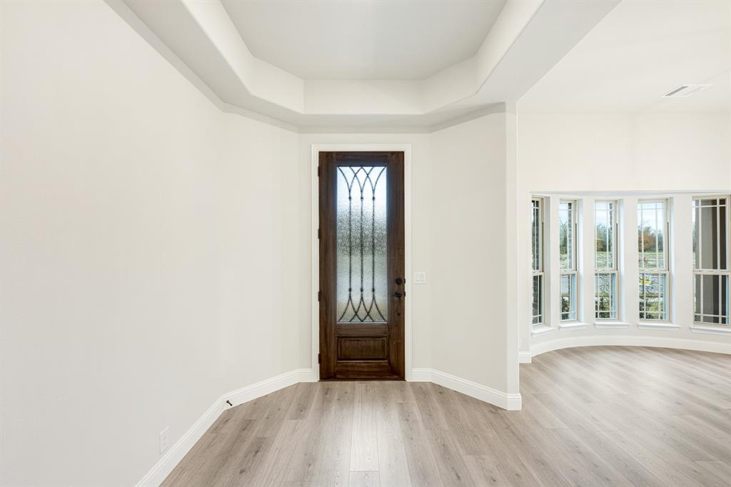 112 Saddlewood Trail Property Photo 5