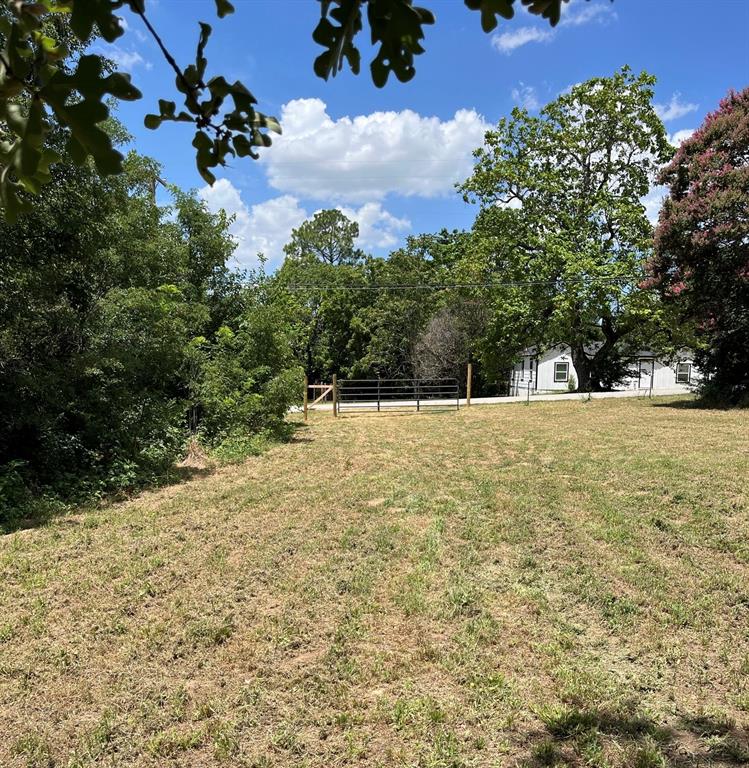 2000 S Fannin Avenue Property Photo 1