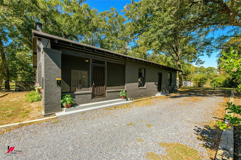 1505 Mcarthur Drive Property Photo 3