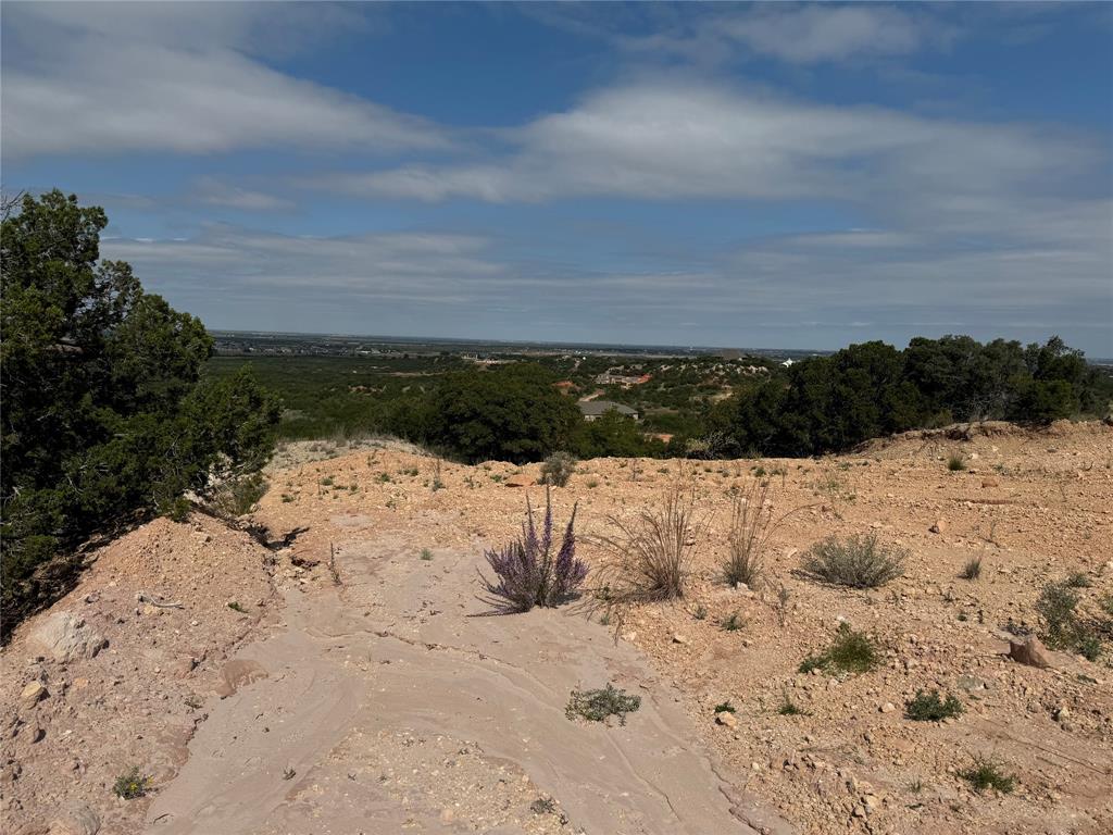102 Gabriels Crossing Property Photo 3