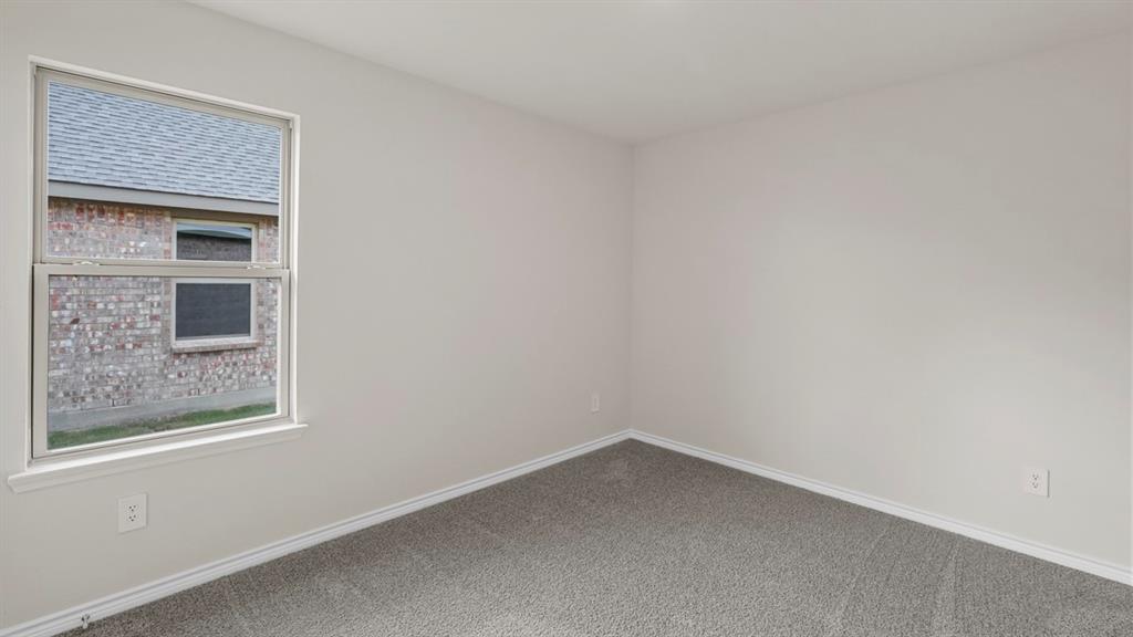 111 Lantern Road Property Photo 28