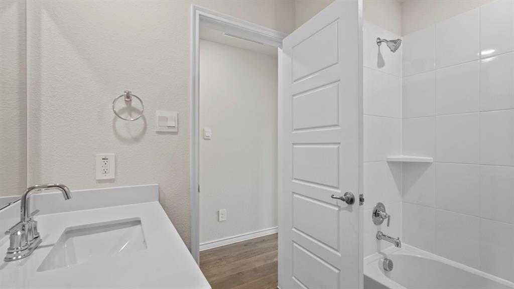 111 Lantern Road Property Photo 29