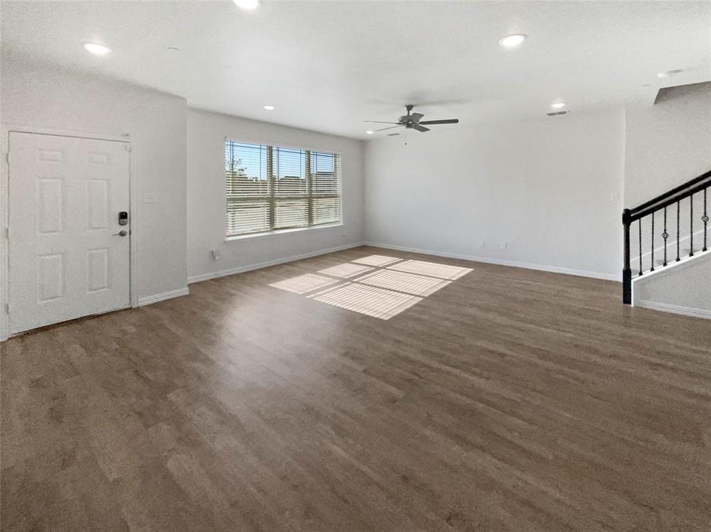 3941 Hometown Boulevard Property Photo 3