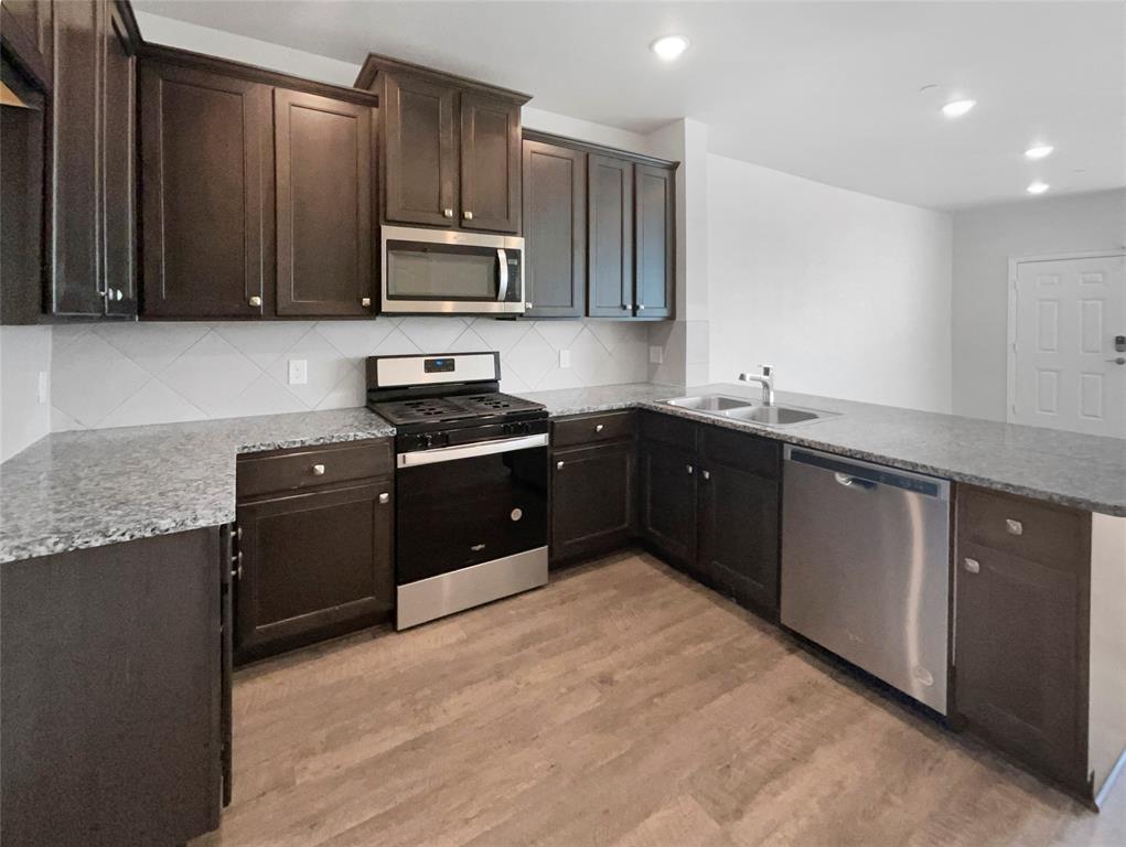 3941 Hometown Boulevard Property Photo 6