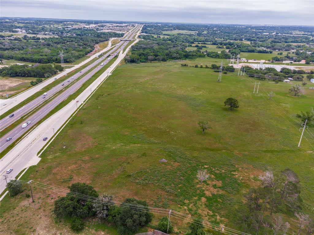 2711 E Bankhead Highway Property Photo 2